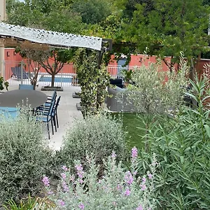 appartement-avec-piscine-lisle-sur-la-sorgue.fr-provencehotel.com/